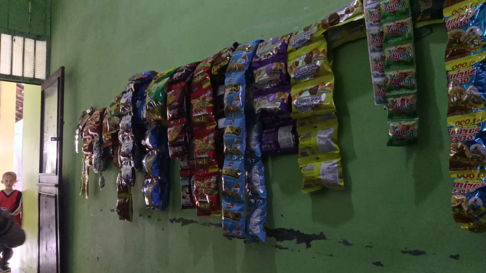 Mendukung Tumbuh Tumbuh Otak dan Tubuh: Pelayanan Kantin Sehat SD Negeri Dempet 1
